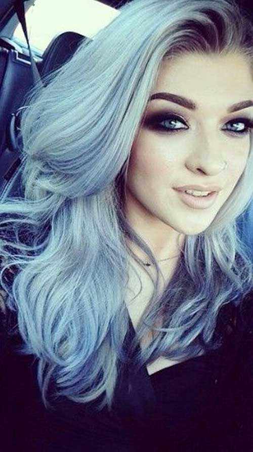 Окрашивание волос в серый цвет с голубыми прядями 