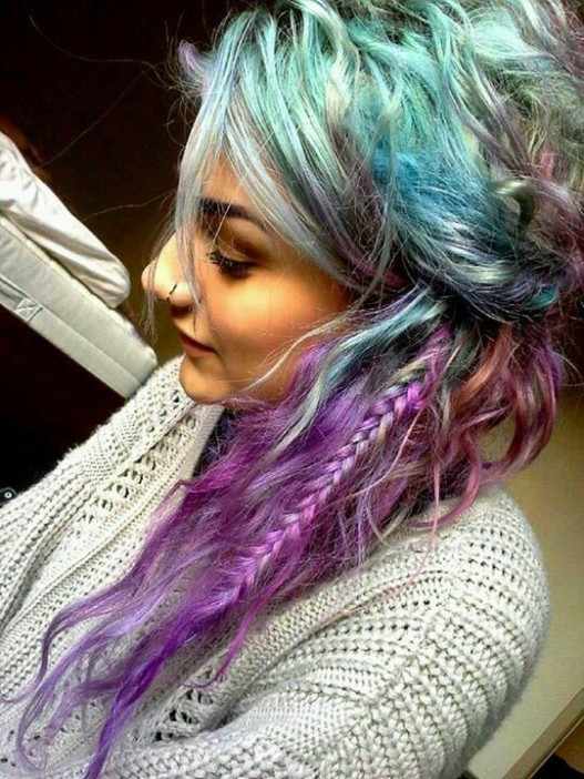 Окрашивание волос пепельная цветовая гамма с радужными прядями