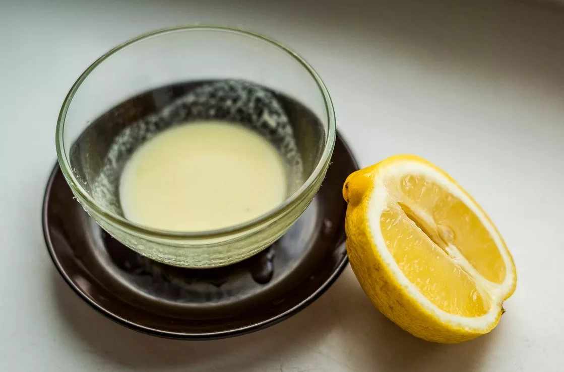 Маска из йогурта, лимонного сока и оливкового масла в домашних условиях