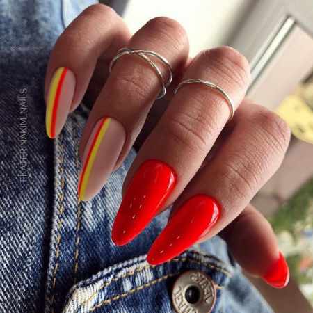 Фото неонового маникюра на короткие и длинные ногти