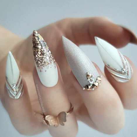 Свадебный дизайн ногтей со стразами