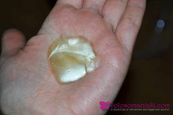 Шампунь для поврежденных волос от Macadamia Natural Oil 